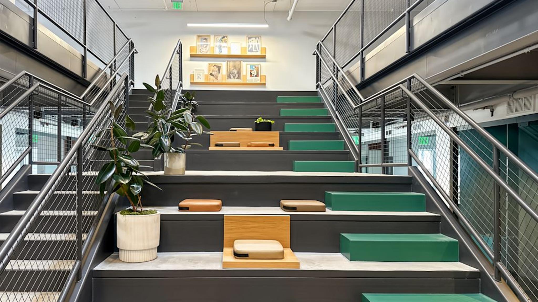 Images of 555 W Turney Ave