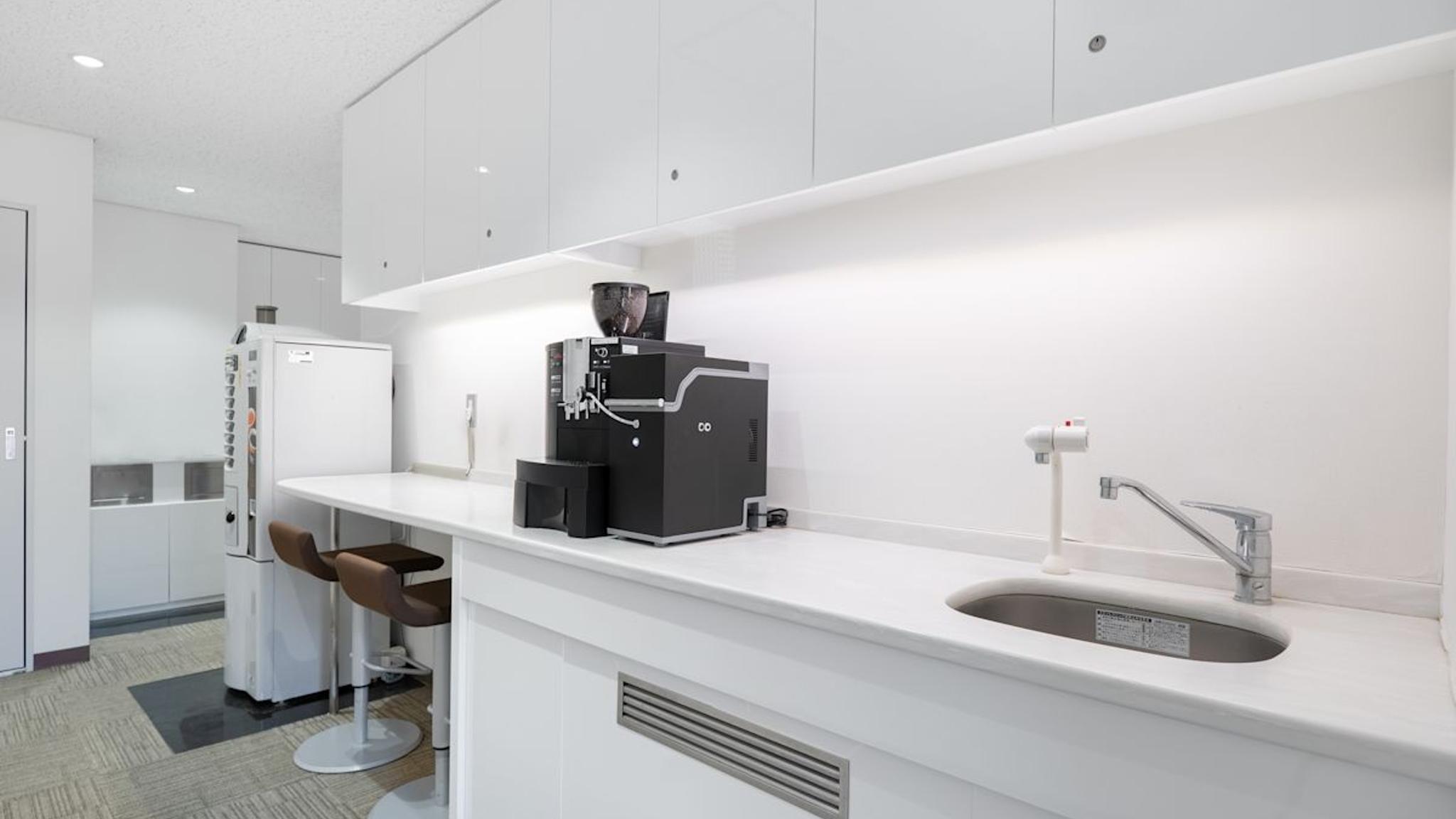 Images of Shiba Daimon Centre