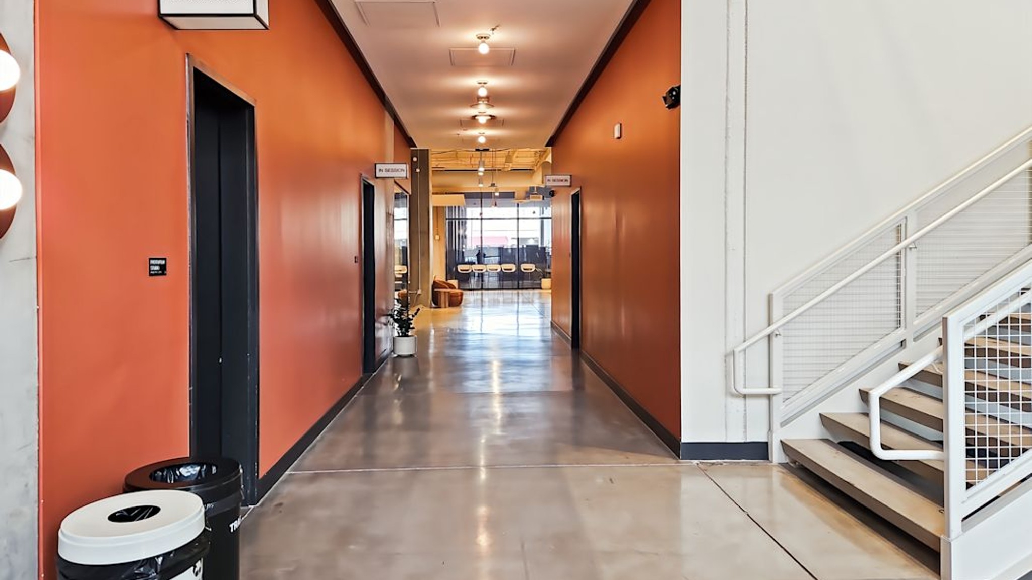 Images of 200 W Monroe St