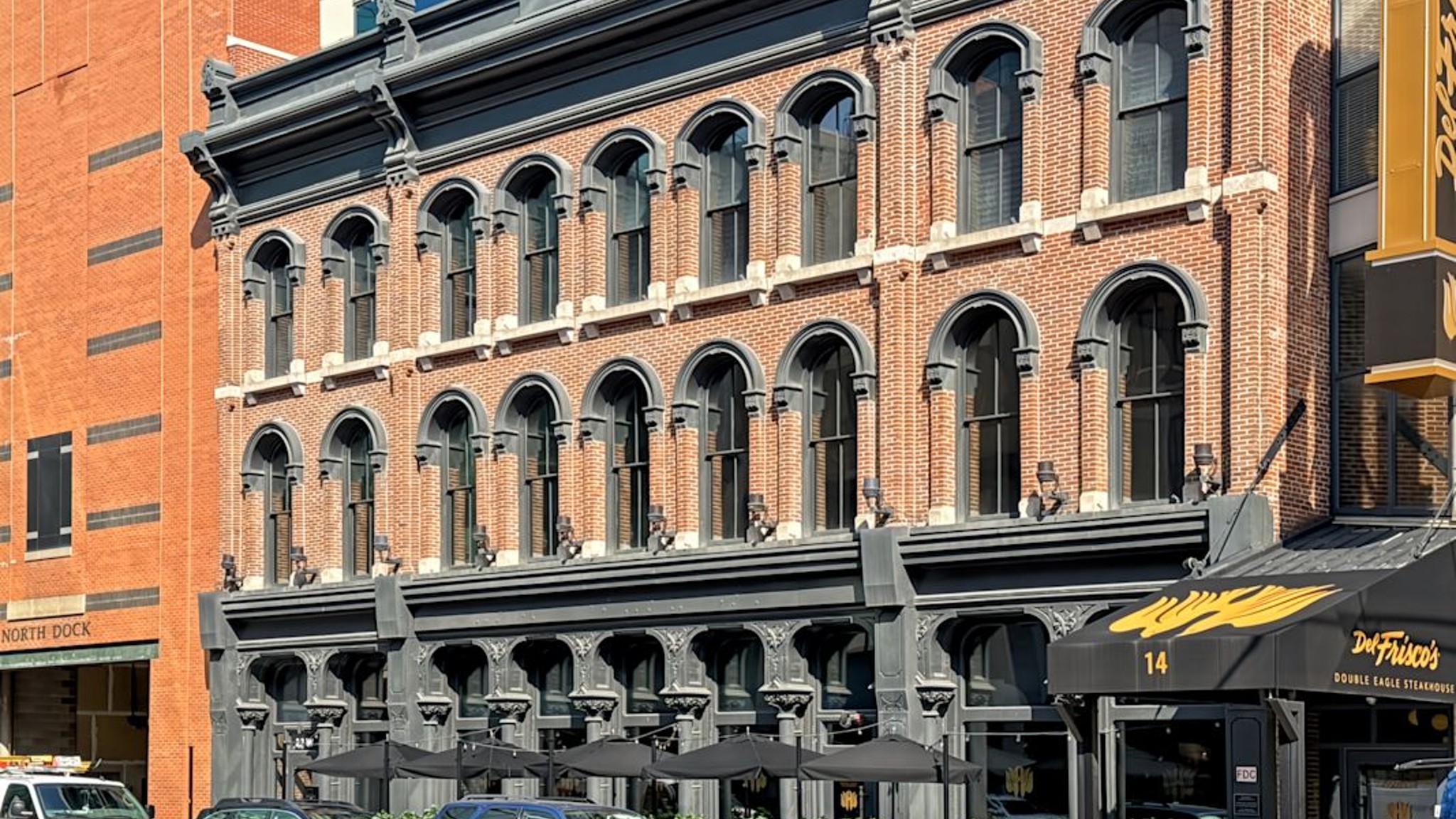 Images of 50 S Meridian St