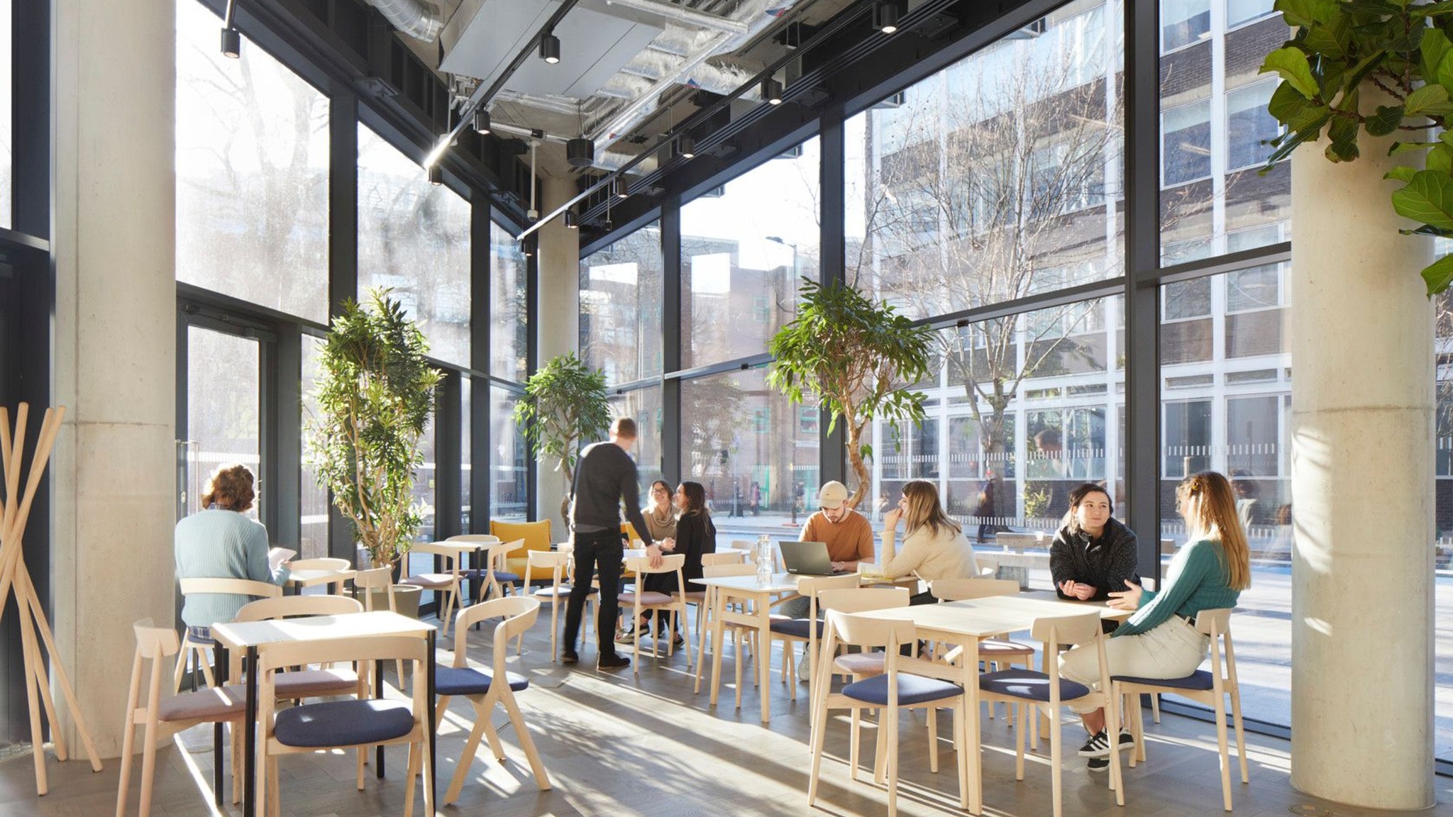 Images of 241 Southwark Bridge Road