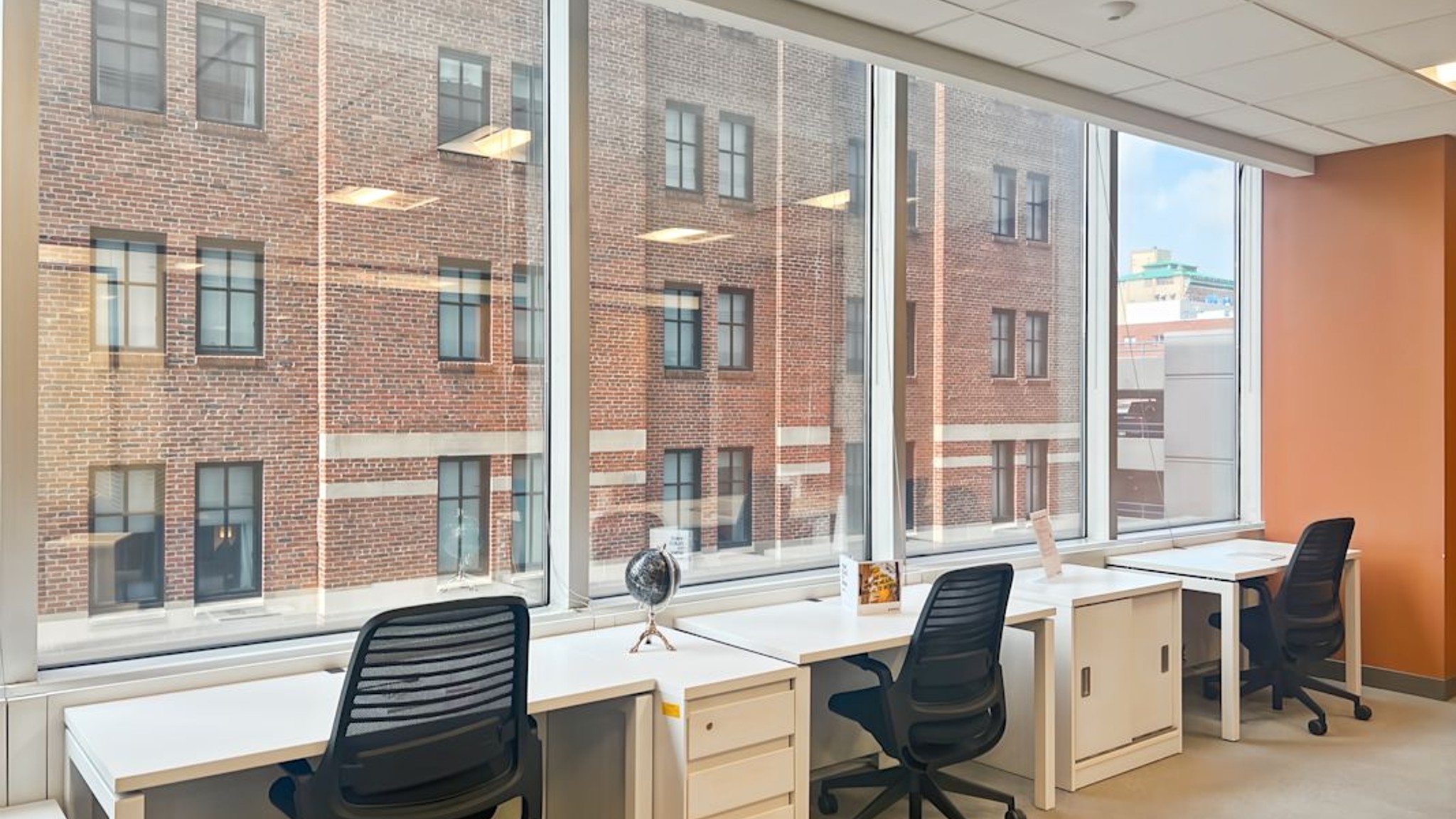 Images of One Oxford Center