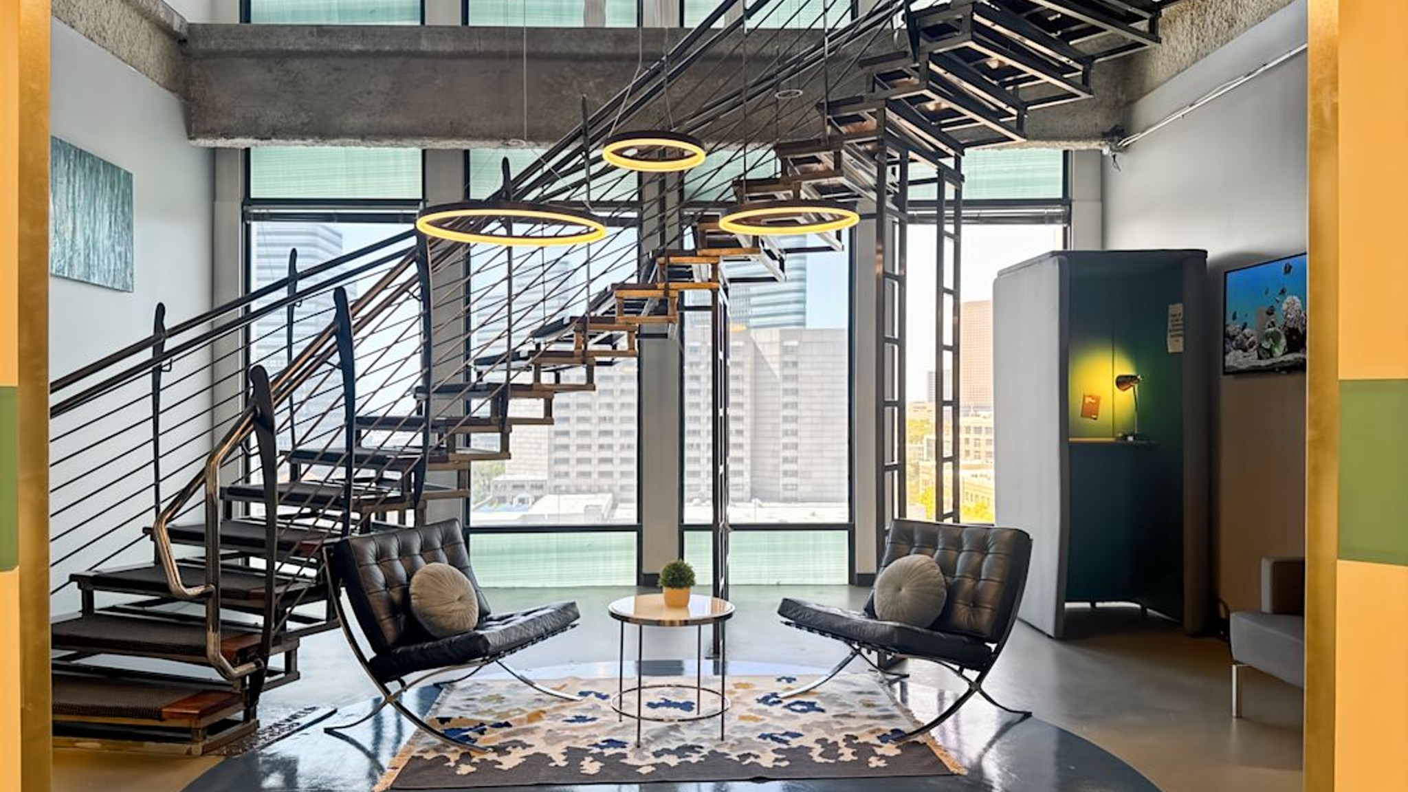 Images of 2100 West Loop South