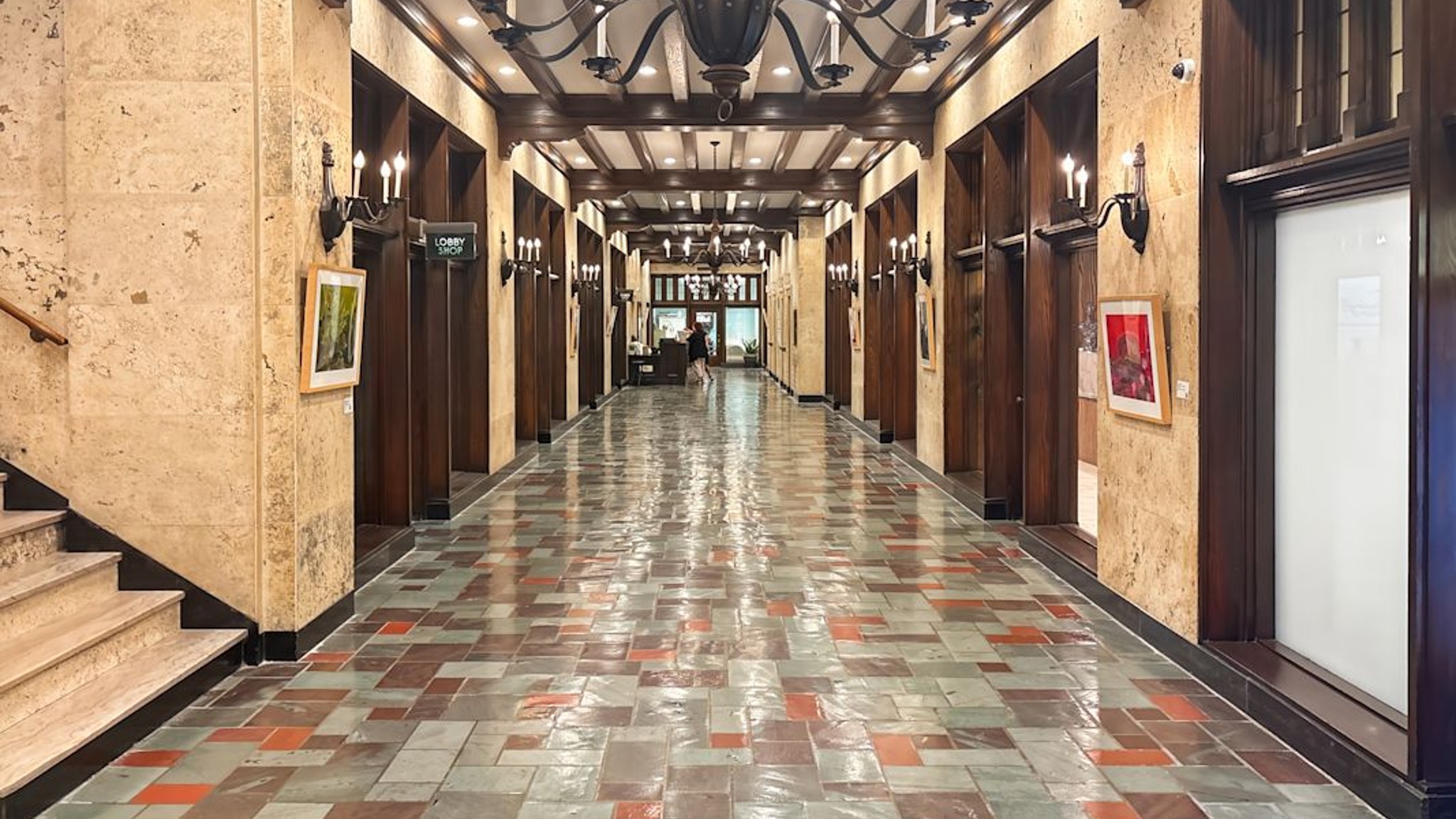 Images of 320 N Meridian Street
