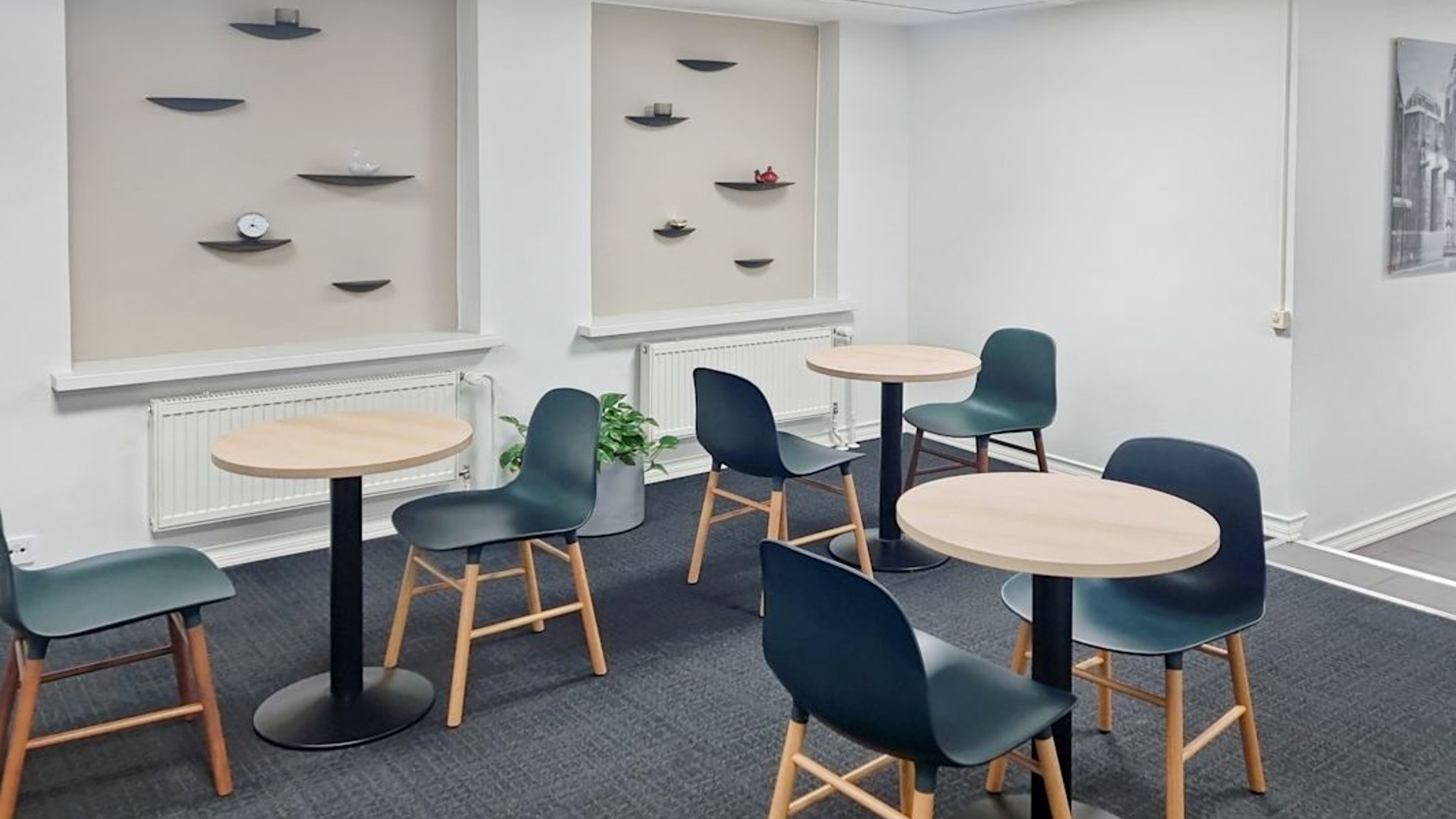 Images of Luna House