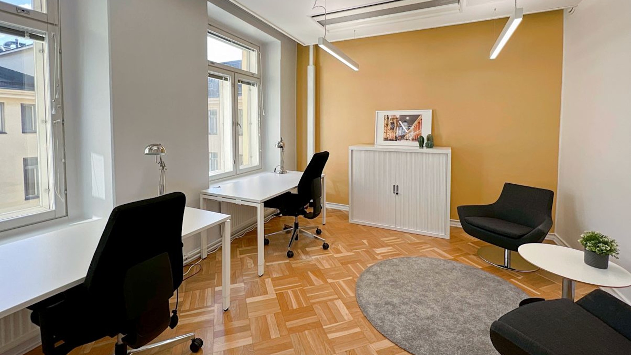 Images of Luna House