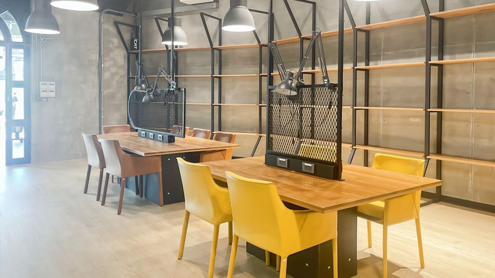 Images of W-District