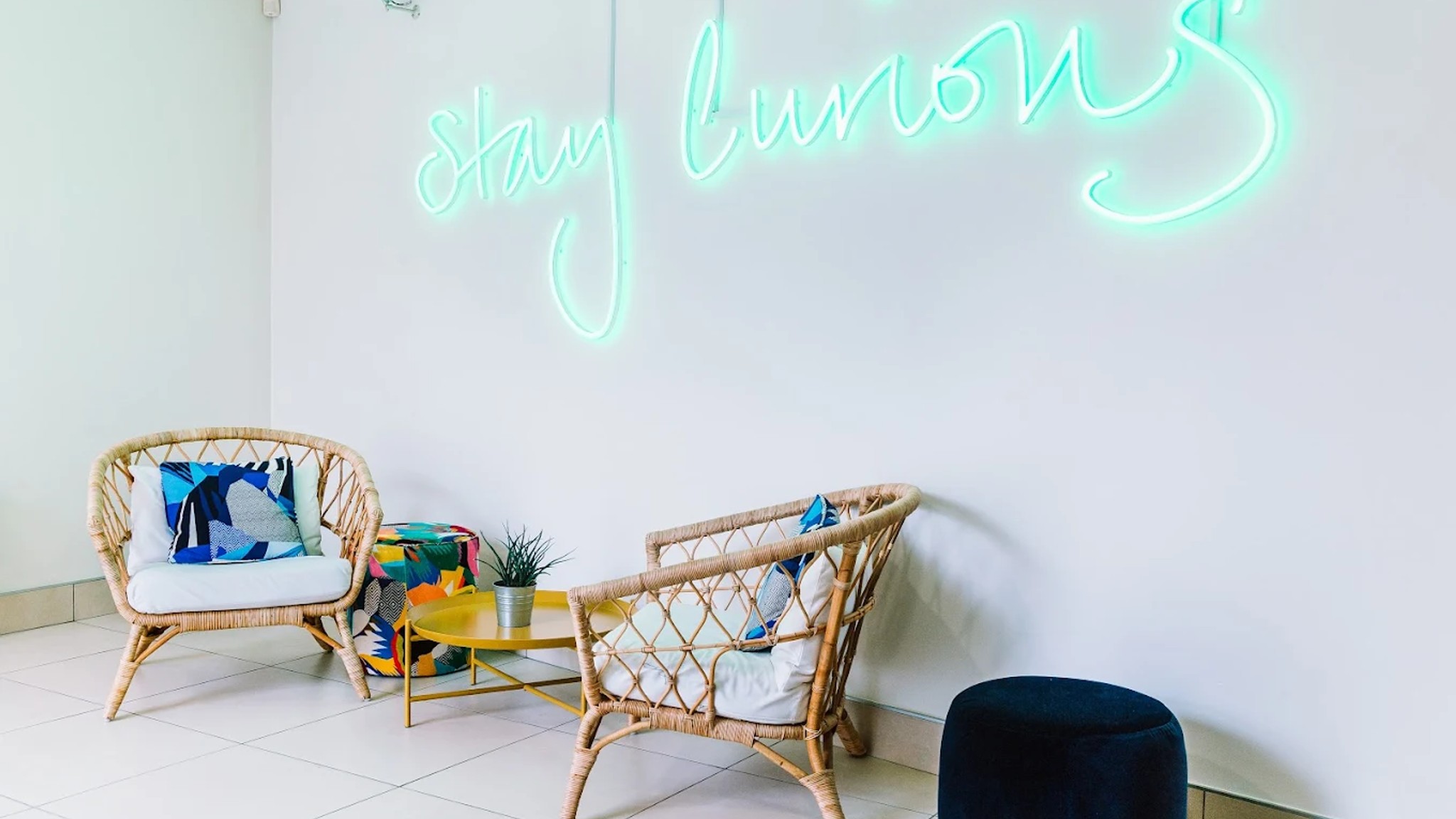 Images of Huckletree D2