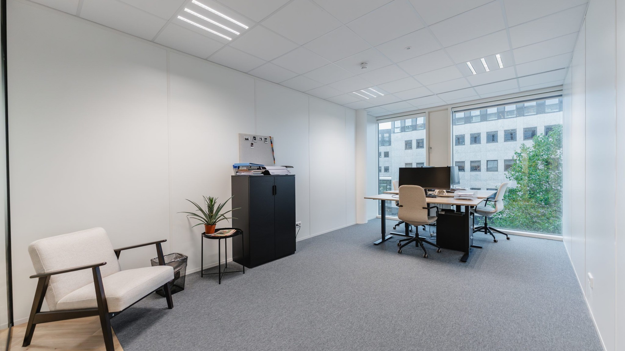 Images of Co-Office Keynes Building